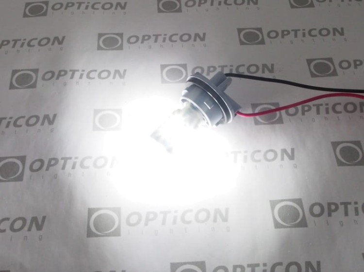 Fiat Fiorino III - Światło wsteczne / cofania LED P21W Ba15s Opticon Premium - 1 żarówka