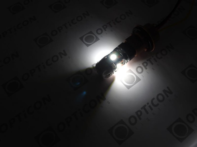 Żarówka Led W21/5W 7443 T20 20x SMD 3030 DUAL COLOR 4/16 CW OPTICON PREMIUM