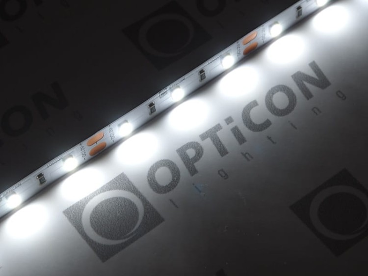 Taśma LED 12V 300 SMD 2835 8mm IP20 4,8W/m Biały Zimny 10000K OPTICON PREMIUM