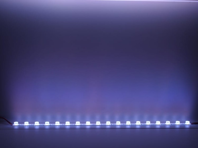 Lampa Liniowa LED IP67 100cm 18W 10x60st 18x SMD3030 Wielokolorowa RGB z zasilaczem 230V