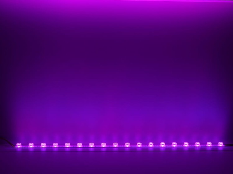 Lampa Liniowa LED IP67 100cm 18W 10x60st 18x SMD3030 Wielokolorowa RGB z zasilaczem 230V