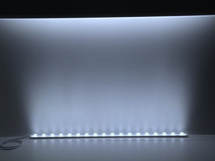 Lampa Smugowa LED IP67 100cm 28W 10x60st 18x SMD3030 Biały Zimny 10000K z zasilaczem 230V
