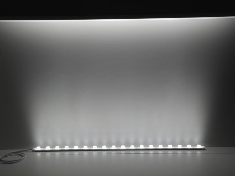 Lampa Liniowa LED IP67 100cm 28W 10x60st 18x SMD3030 Biała Zimna 6000K z zasilaczem 230V