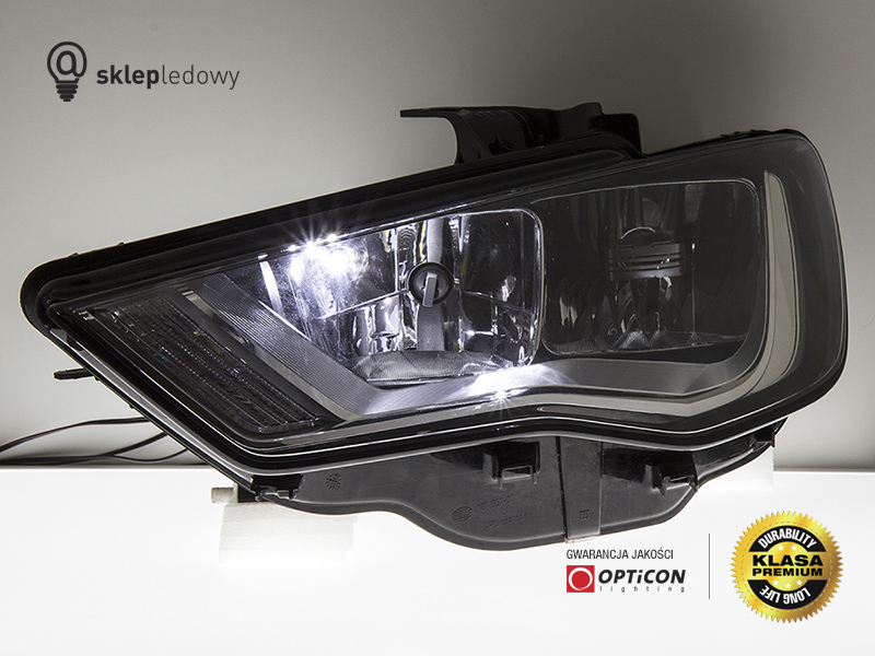 Audi A3 8V  - wymiana żarówek w reflektorach przednich